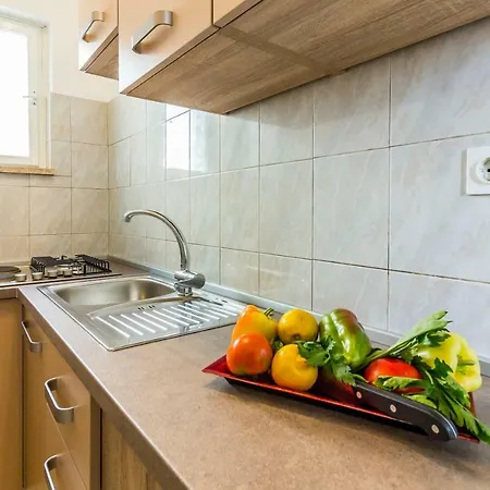 Pula Apartment Daire *